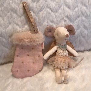 Malieg angel mouse and stocking set